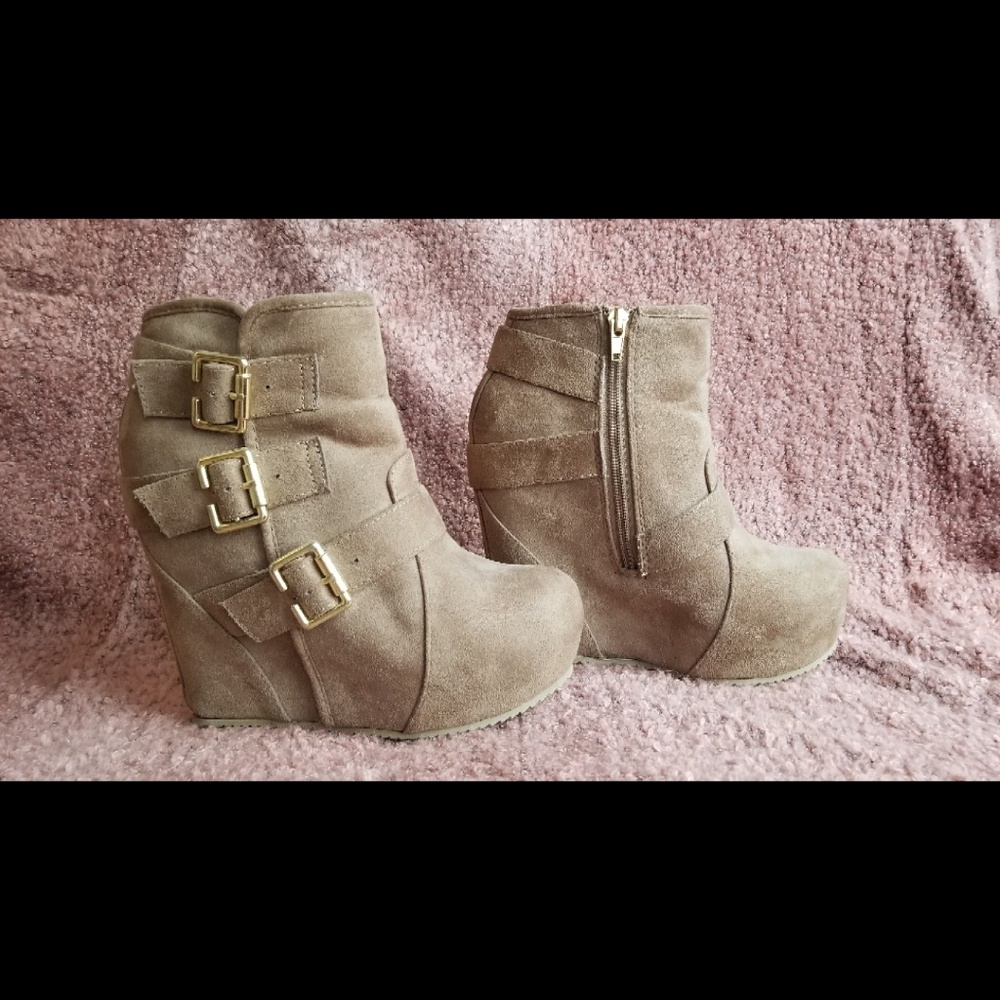 Taupe Wegde Booties